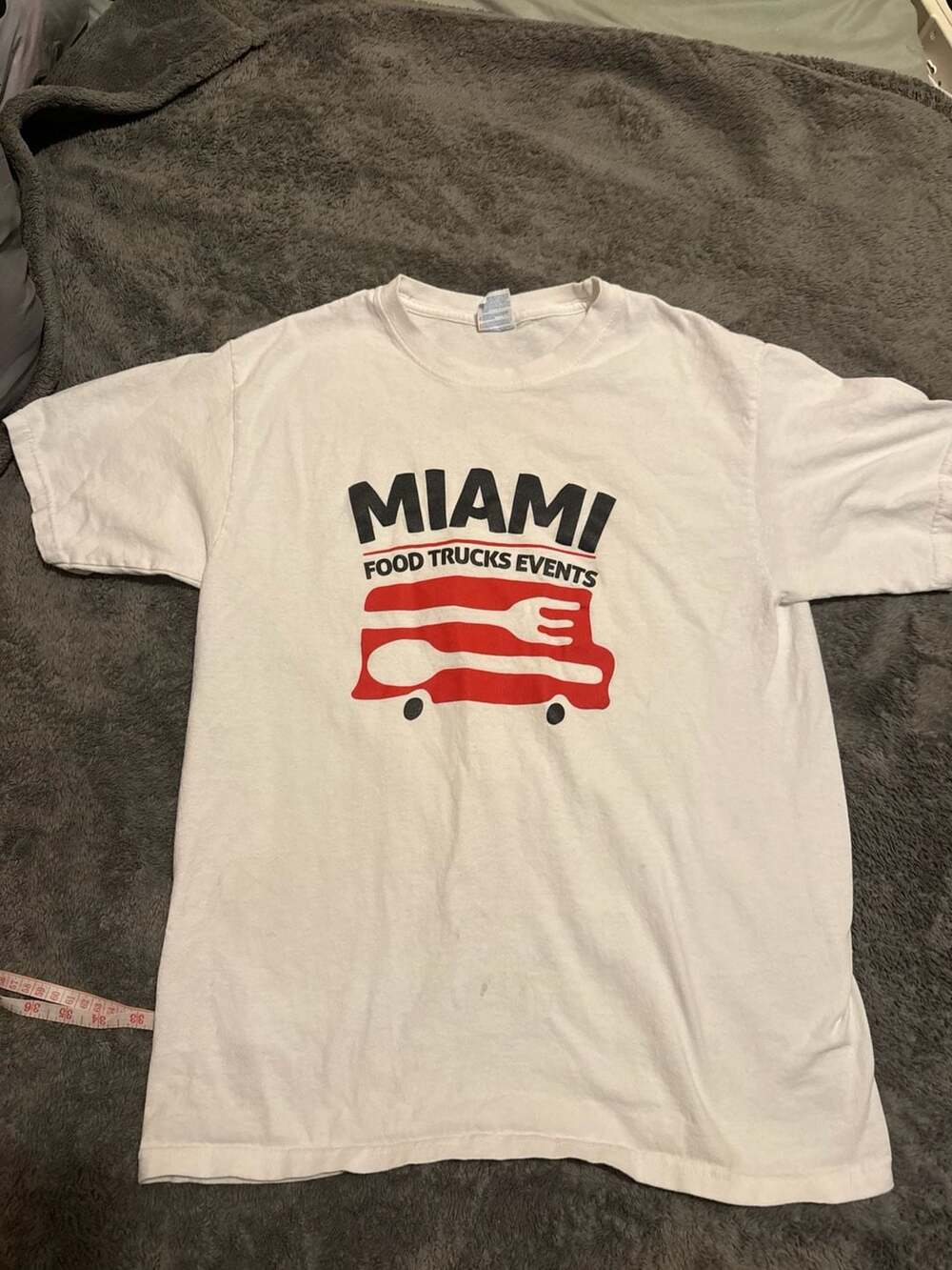 Yazbek Miami Food Trucks Events White Graphic T-Shirt Medium